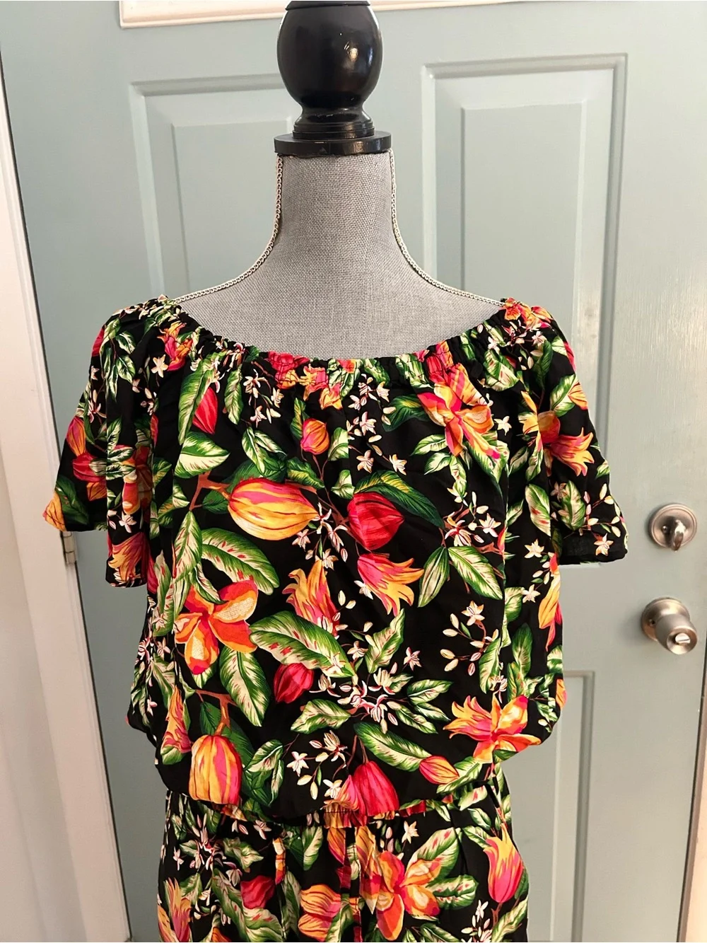 Wide-Leg 2 piece Nicole Miller in Black Tropical Print